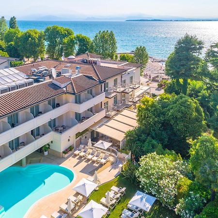 Villa Rosa Hotel Desenzano 데센자노델가르다 외부 사진