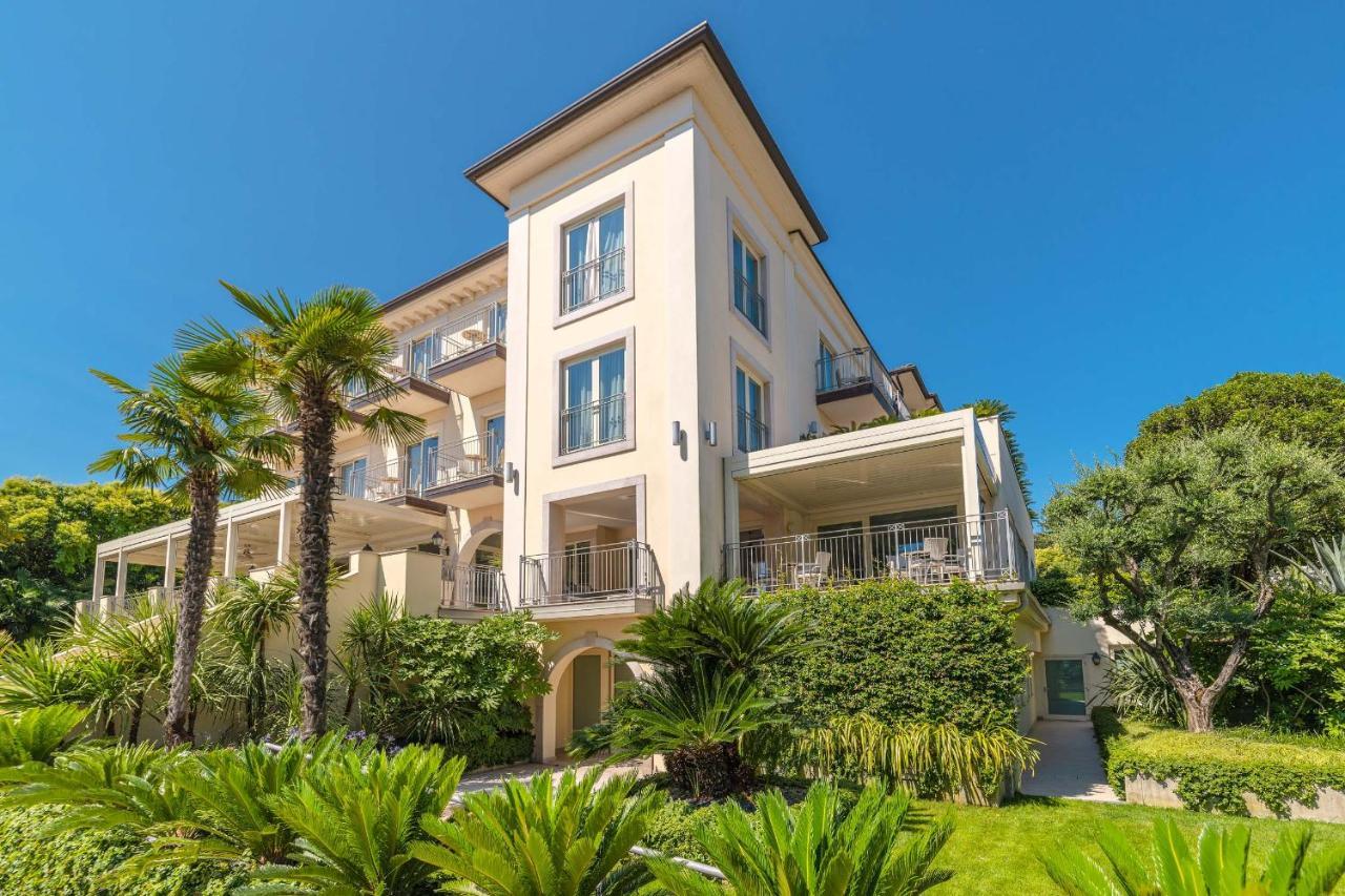 Villa Rosa Hotel Desenzano 데센자노델가르다 외부 사진