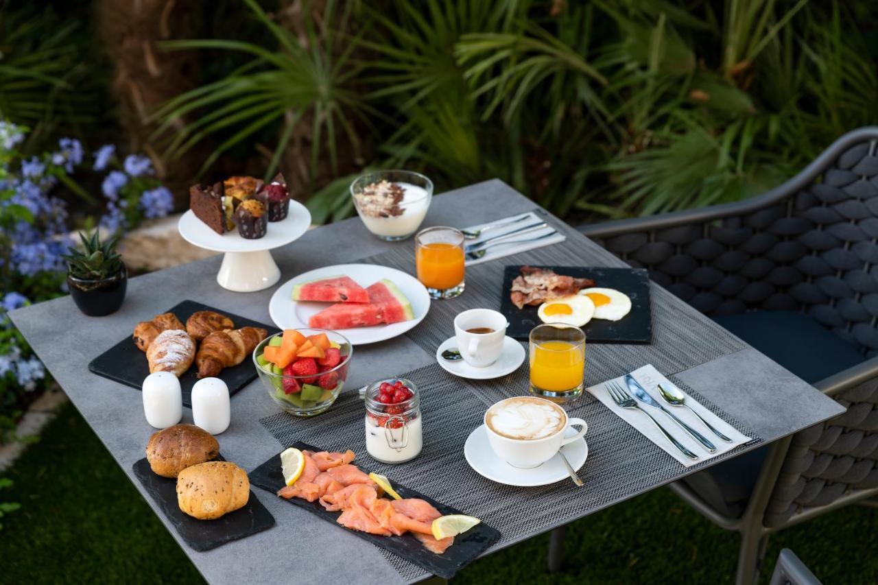 Villa Rosa Hotel Desenzano 데센자노델가르다 외부 사진