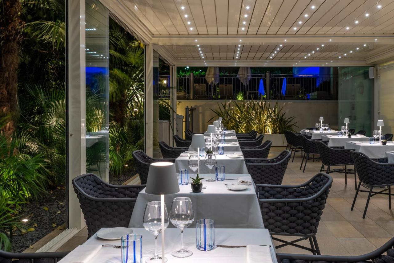 Villa Rosa Hotel Desenzano 데센자노델가르다 외부 사진