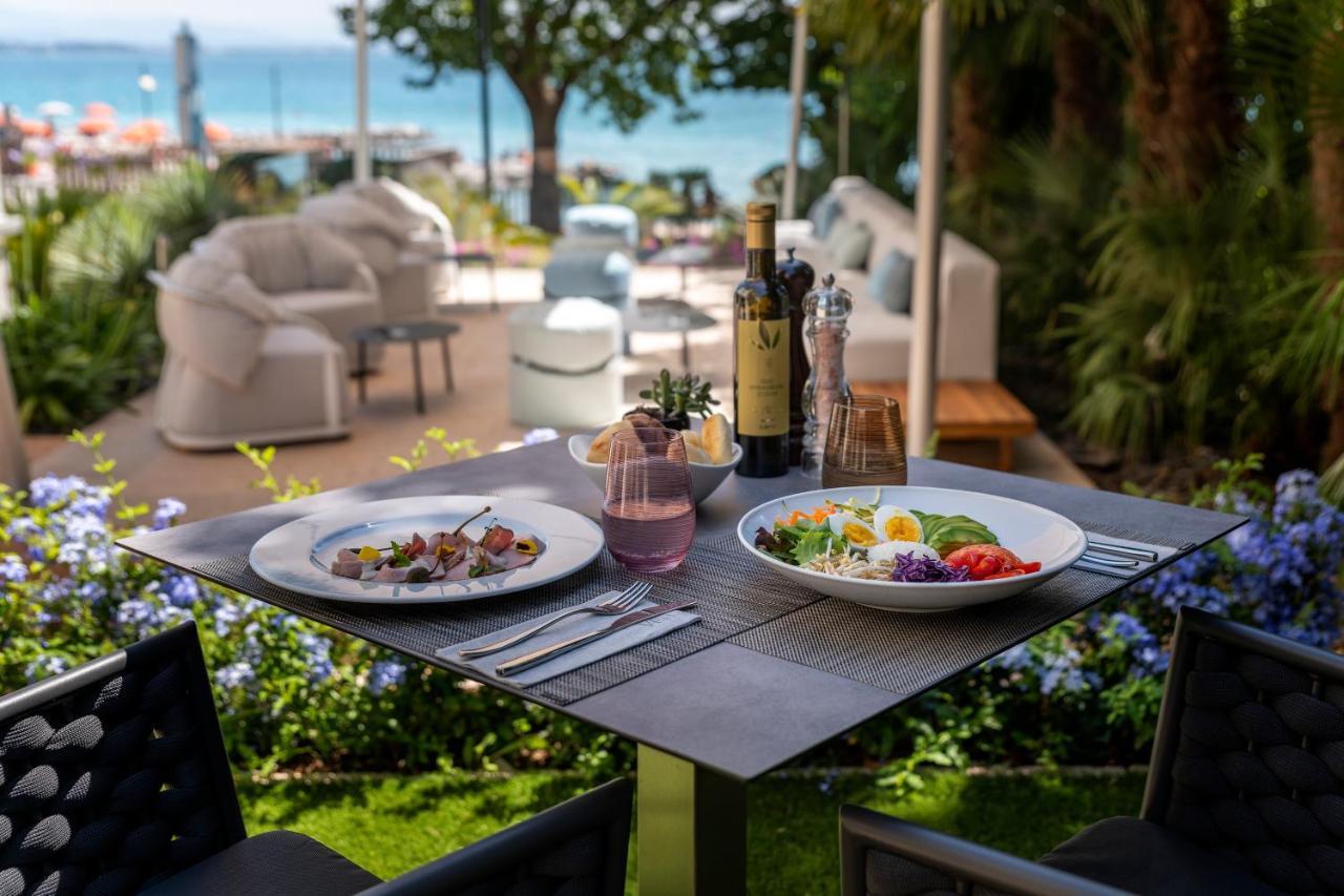 Villa Rosa Hotel Desenzano 데센자노델가르다 외부 사진
