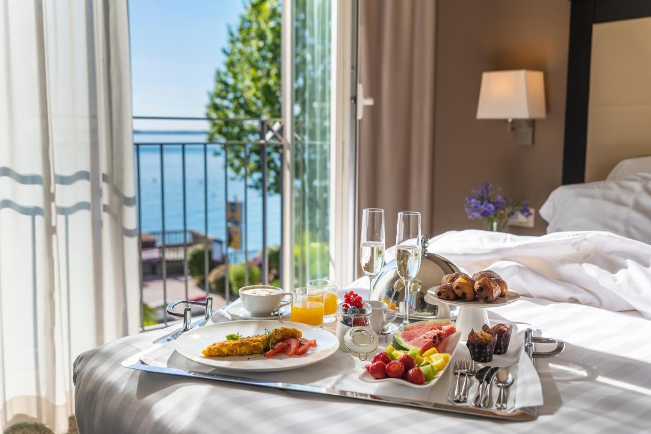 Villa Rosa Hotel Desenzano 데센자노델가르다 외부 사진