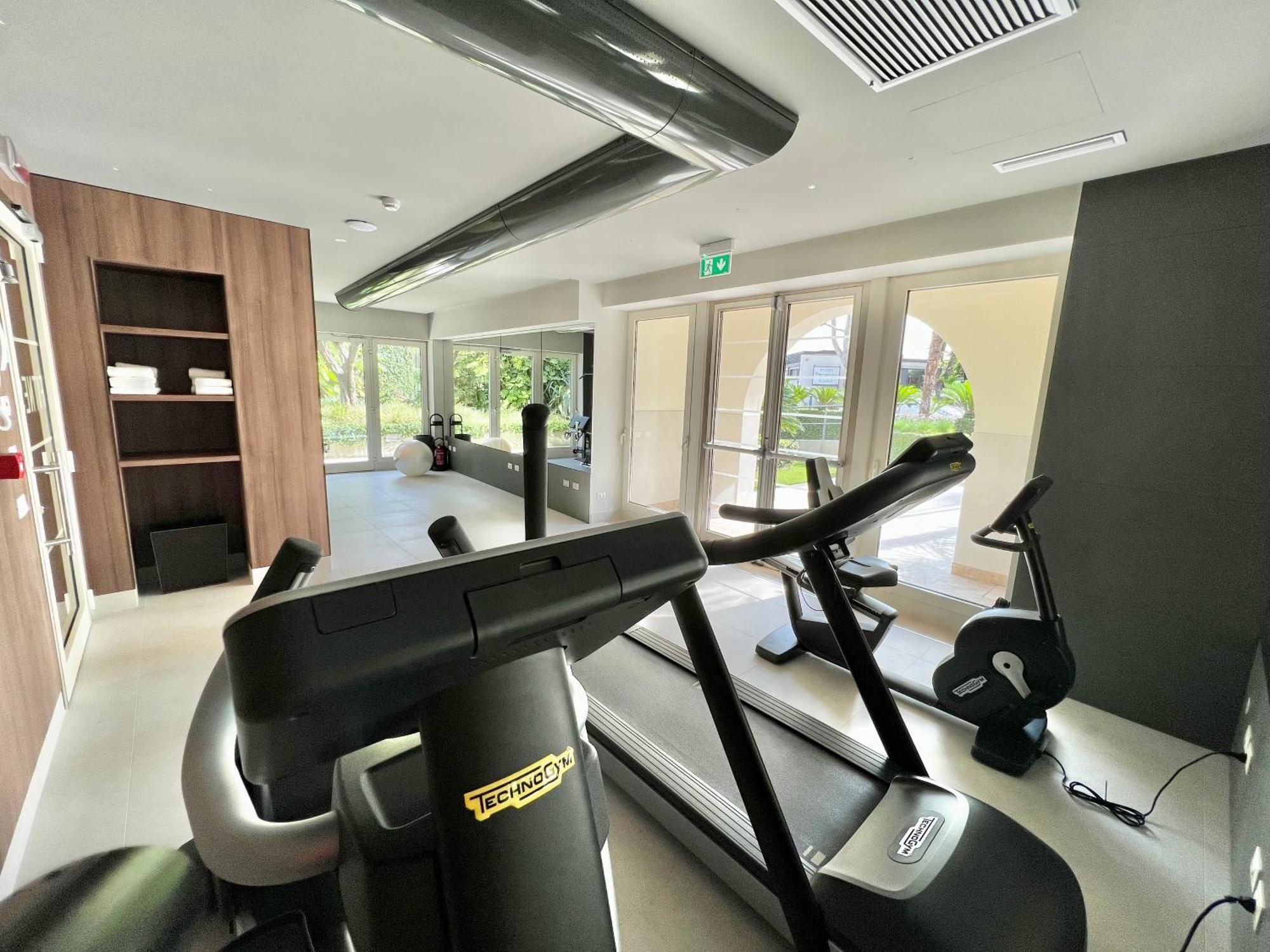 Villa Rosa Hotel Desenzano 데센자노델가르다 외부 사진