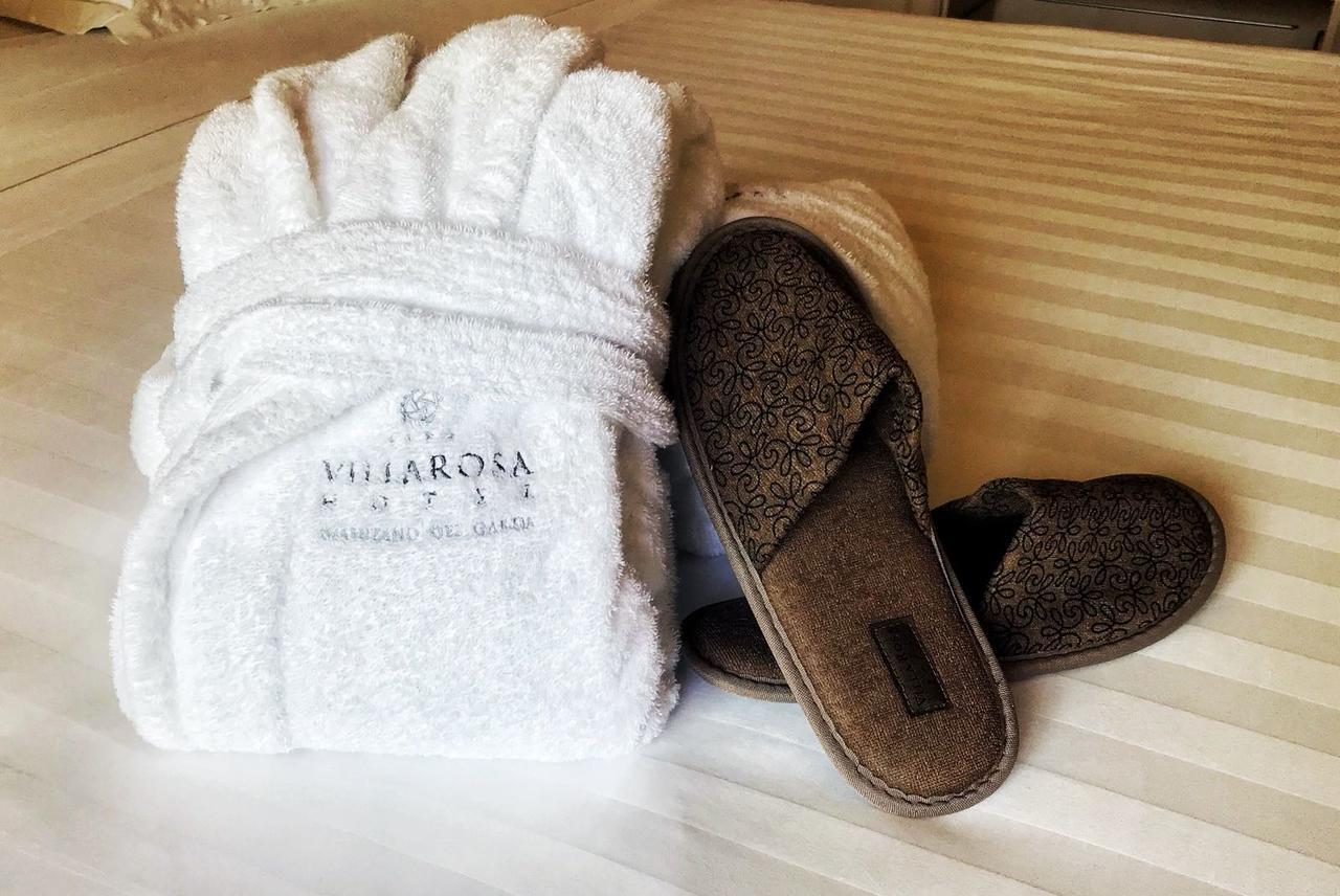 Villa Rosa Hotel Desenzano 데센자노델가르다 외부 사진