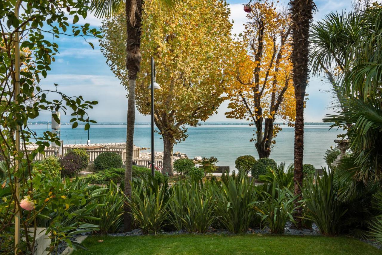Villa Rosa Hotel Desenzano 데센자노델가르다 외부 사진